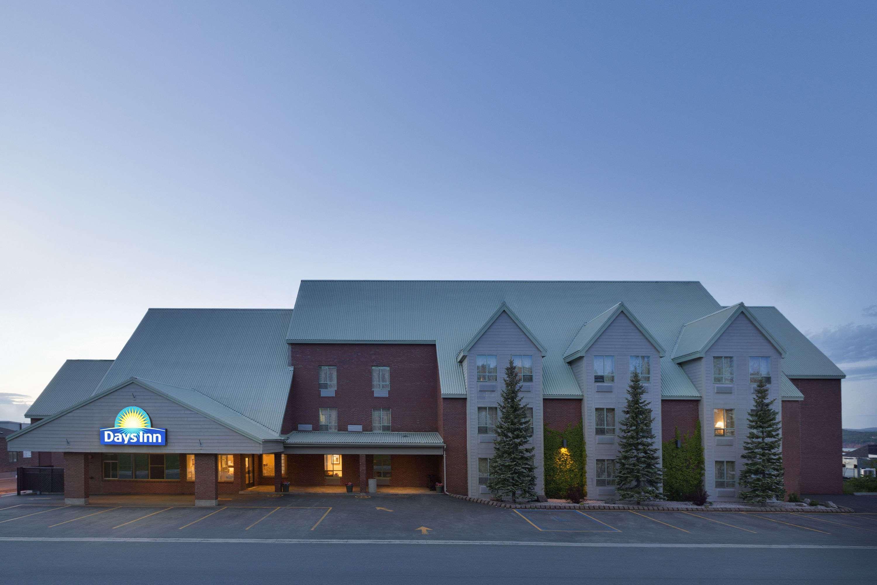 Days Inn By Wyndham Dalhousie Exterior photo